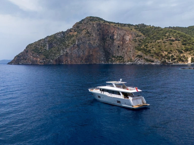 Charter a Custom Made Lavin in Gücek on Samboat