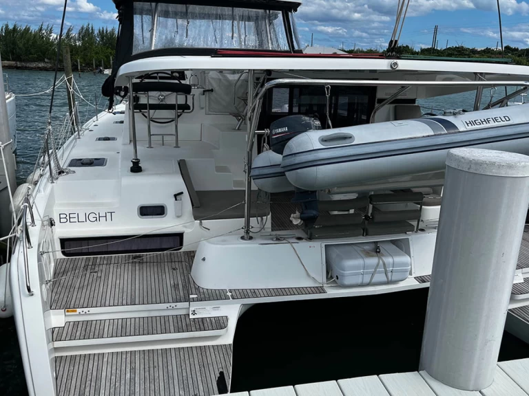 Catamaran to hire Road Town at the best price