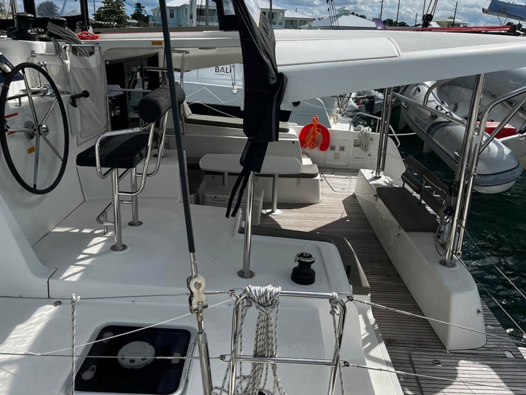 Lagoon Lagoon 42 charter bareboat or skippered in  Road Town
