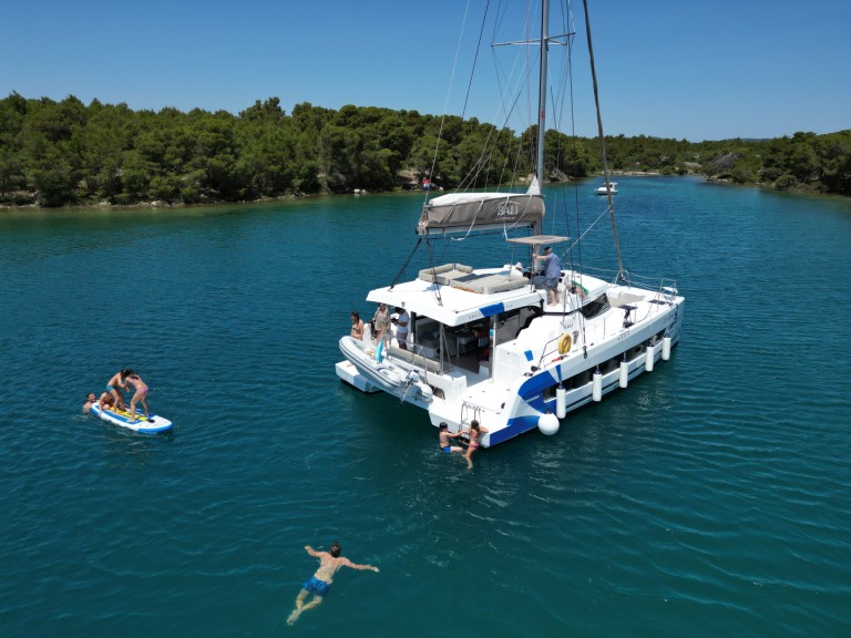 Hire a Bali Bali Catspace Voile Seget Donji