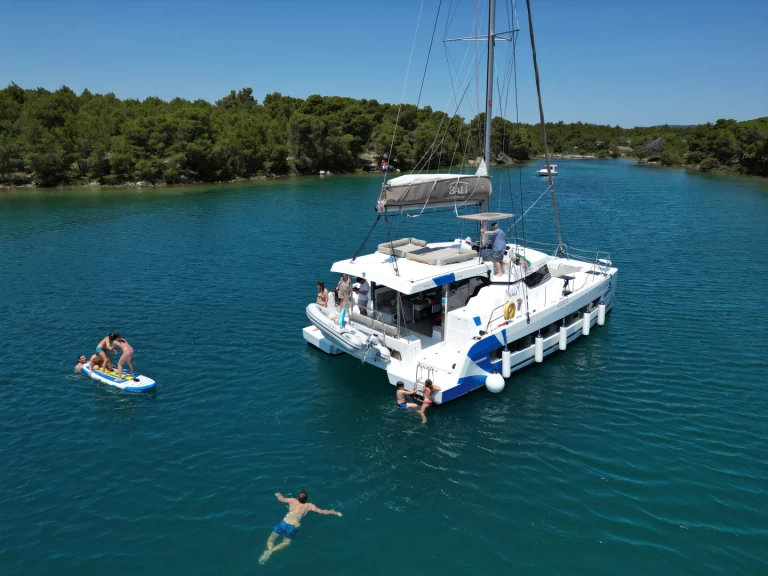 Hire a Bali Bali Catspace Voile Seget Donji