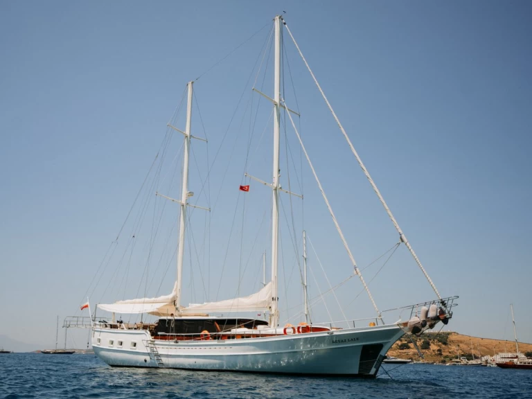 Sailboat to hire Kos at the best price