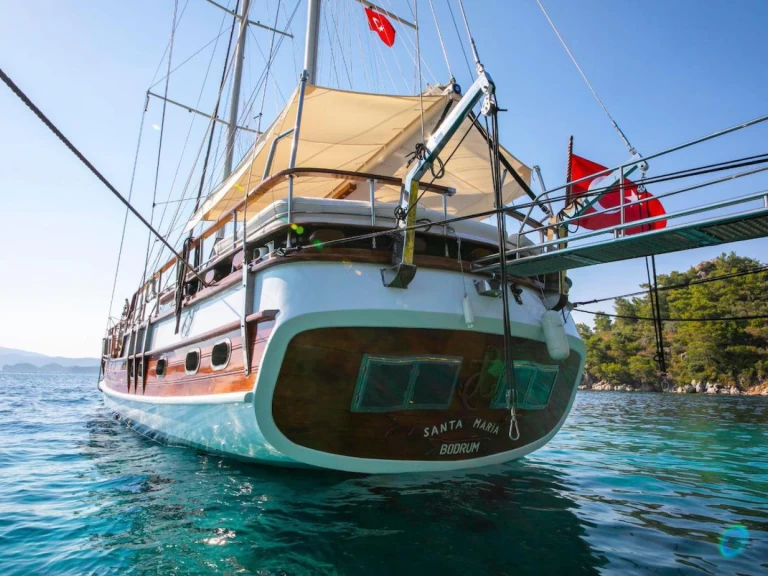 Hire Sailboat Custom Made with a boat licence