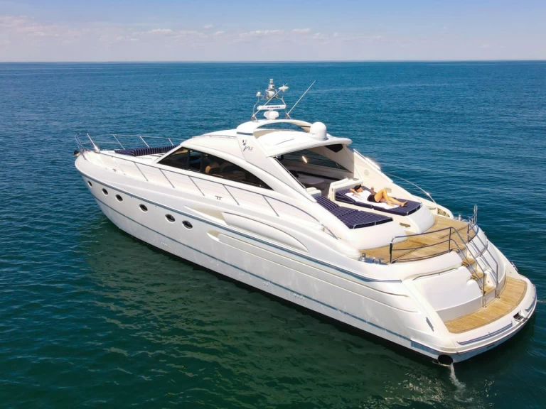 Charter a Princess Princess V65 in Saint Vincent (Island) on Samboat