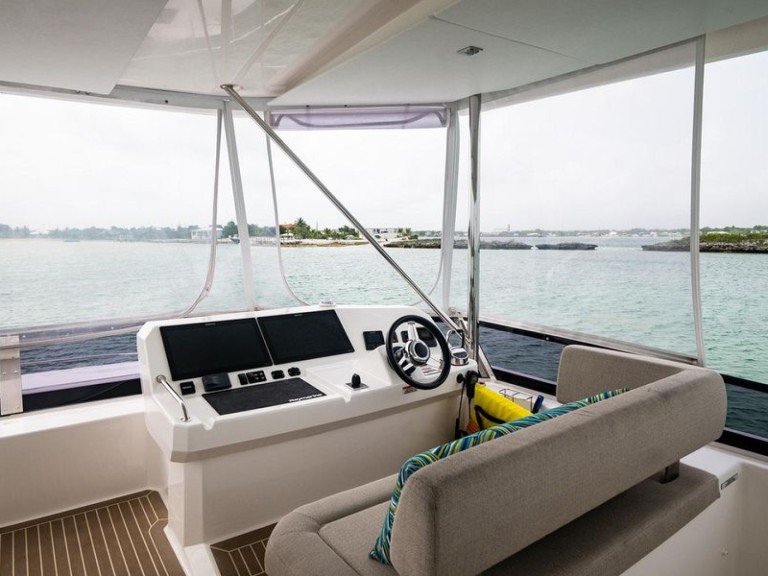 Charter a Leopard 53 Motor Yacht in Tortola on Samboat