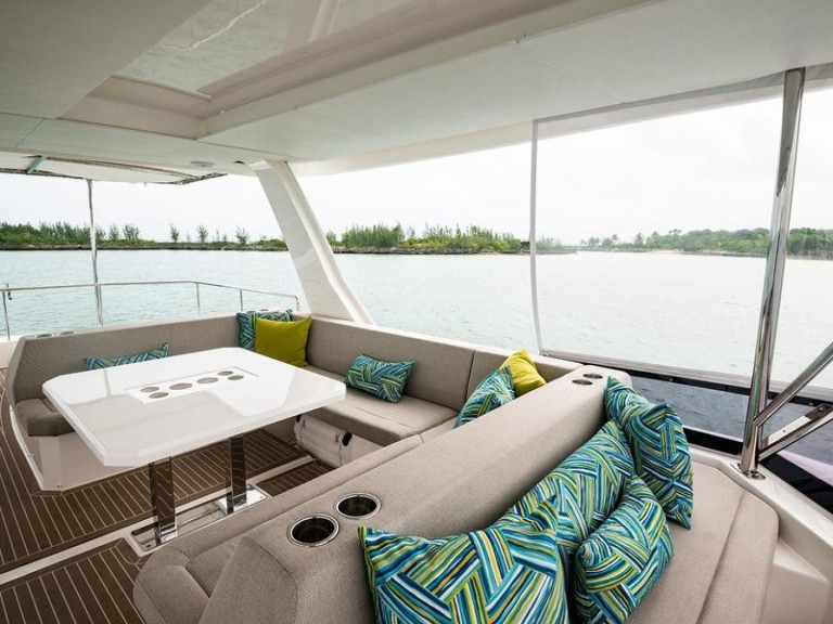 Hire Catamaran Leopard 53 with a boat licence