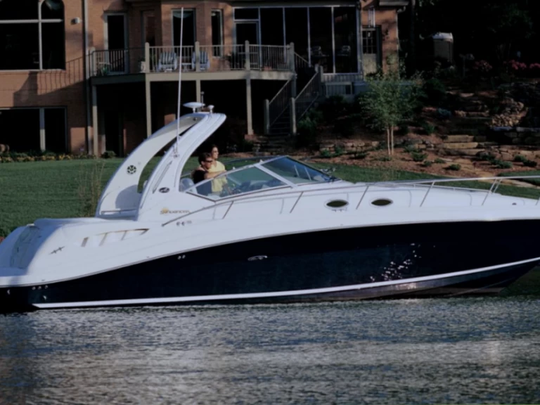 Hire Motorboat Custom Made with a boat licence