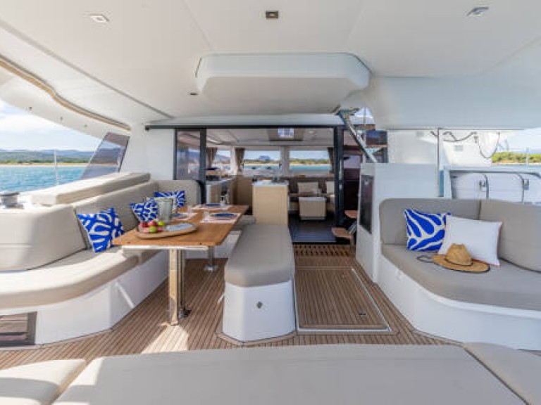 Hire a Fountaine Pajot Fountain Pajot FP 44 Paros (Island)