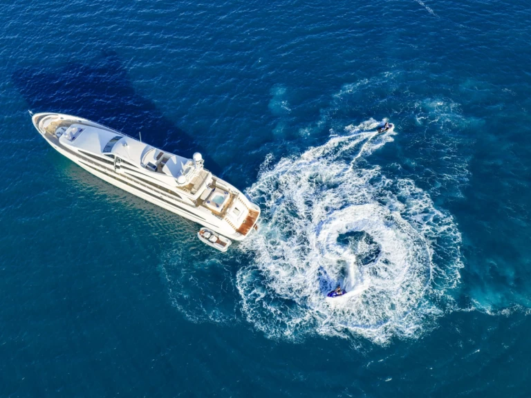 Luxury Yacht to hire Flisvos Marina at the best price
