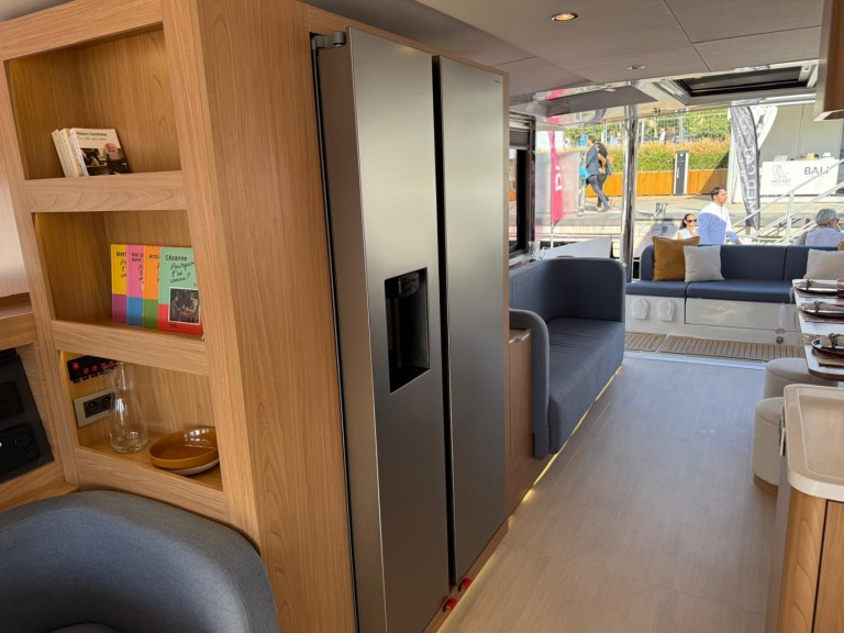 Charter a Bali Bali 5.2 6-cab in Salerno on Samboat