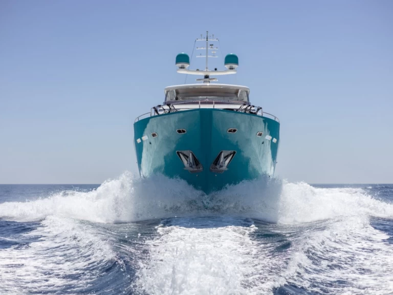 Hire Luxury Yacht Princess with a boat licence