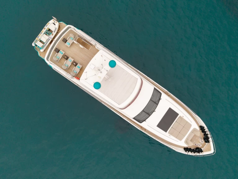 Luxury Yacht to hire Palaio Faliro at the best price
