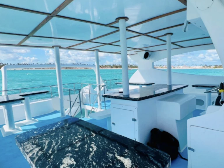 Catamaran to hire La Romana at the best price