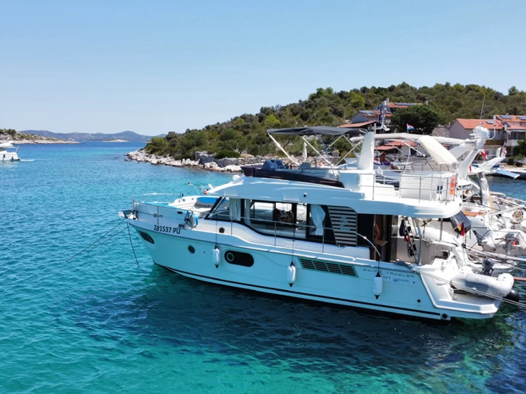 Yacht hire Biograd na Moru cheap Swift Trawler 41 Fly