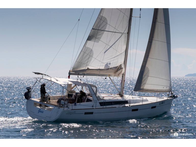 Yacht charter Cannigione - Bénéteau Oceanis 45 on SamBoat