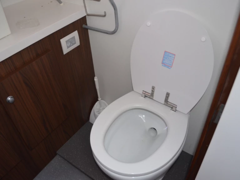 Yacht hire Drachten cheap Bravoure 40