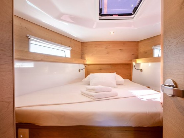 Yacht charter Split - Elan Impression 45 on SamBoat