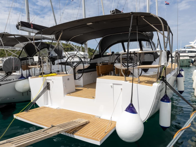 Yacht charter Split - Elan Impression 45 on SamBoat