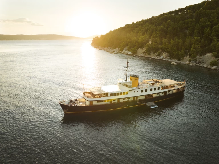 Luxury Yacht hire in Split -  Motoryacht Seagull 2