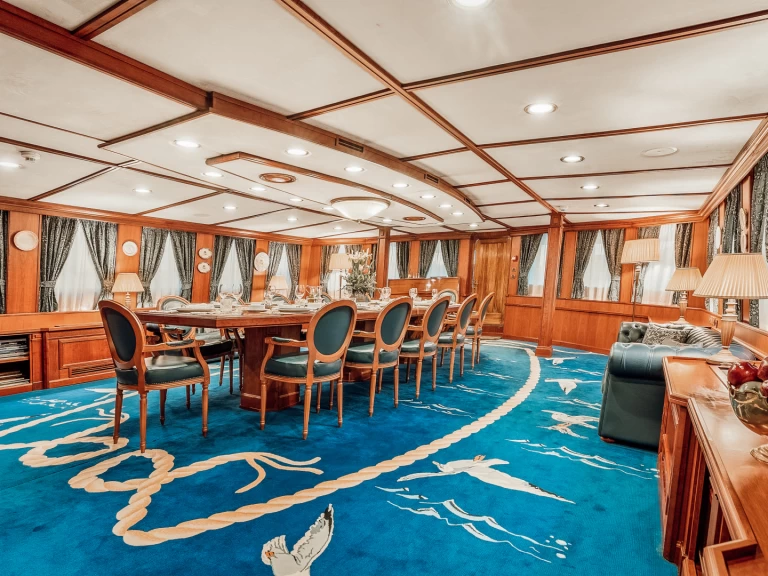 Charter a  Motoryacht Seagull 2 in Split on Samboat