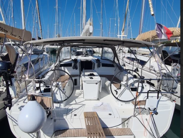 Hire Sailboat with or without skipper Bénéteau Kos