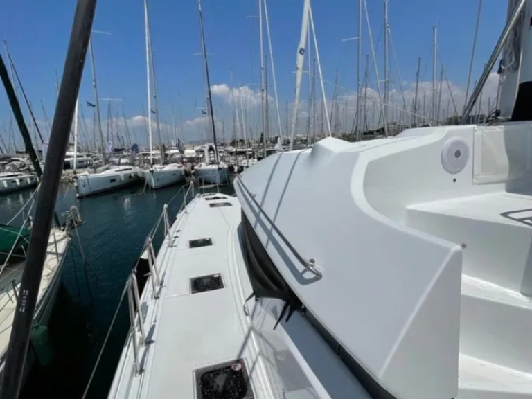 Catamaran hire in Alimos - Lagoon Lagoon 50