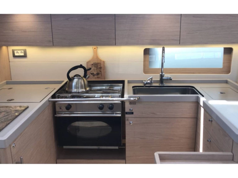 Bénéteau Oceanis 51.1 charter bareboat or skippered in  Lefkáda