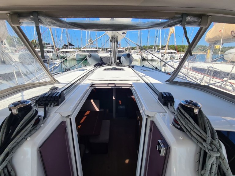 Bénéteau Oceanis 40.1 charter bareboat or skippered in  Kos