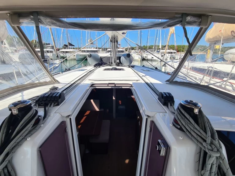 Bénéteau Oceanis 40.1 charter bareboat or skippered in  Kos