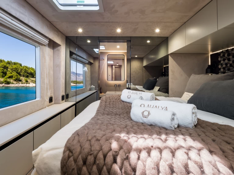 Catamaran hire in Kaštel Gomilica - Sunreef Sunreef 60