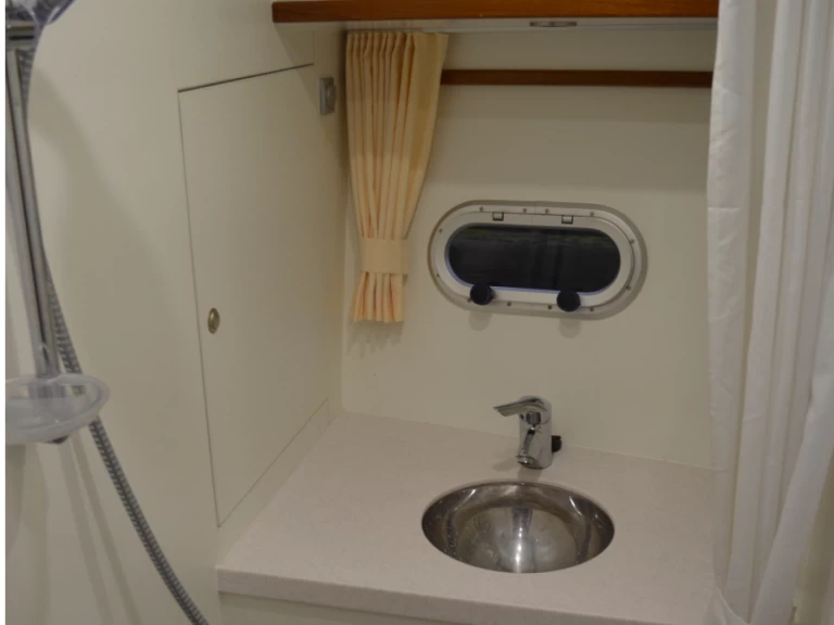 Hire a De Drait Advantage 38 (4) Drachten