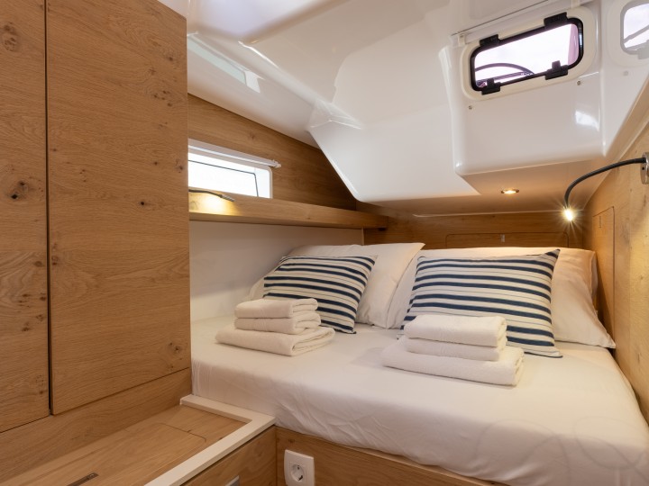 Sailboat hire in Split - Elan Impression 45