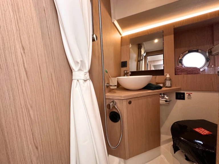 Charter a Bénéteau Swift Trawler 41 in Split on Samboat