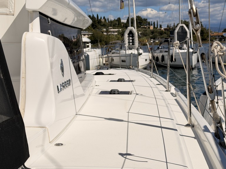 Catamaran hire in Gouvia - Lagoon Lagoon 46