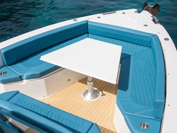 Motorboat to hire Porto Badino at the best price