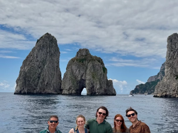 Hire Motorboat Apreamare with a boat licence