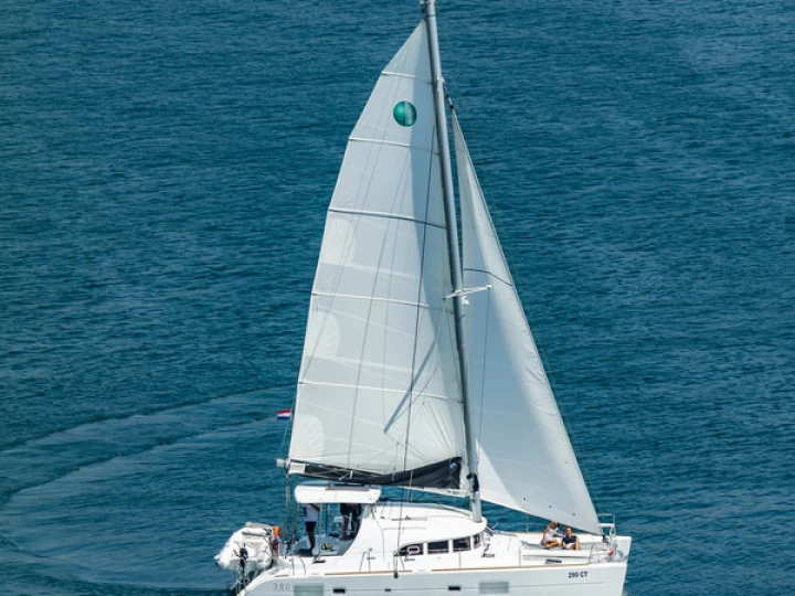 Hire Catamaran with or without skipper Lagoon Komolac