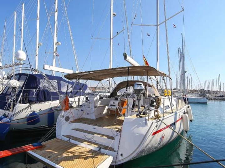 Sailboat to hire Jezera at the best price