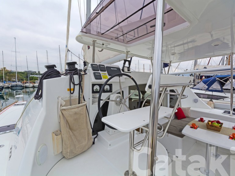 Hire Catamaran with or without skipper Lagoon Lávrio
