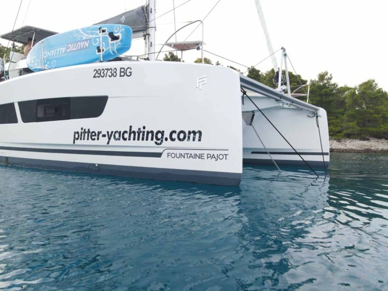 Catamaran to hire Pula at the best price