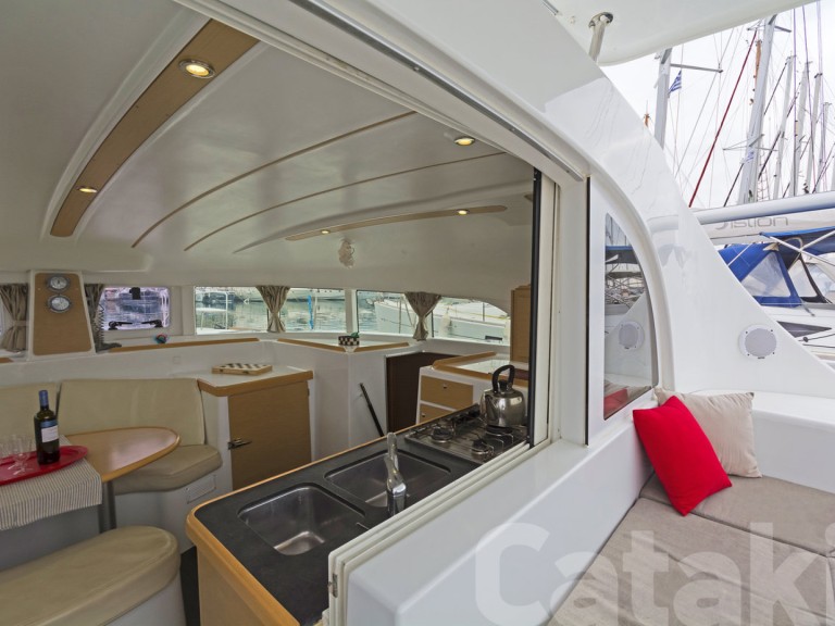 Yacht hire Lávrio cheap Lagoon 380 S2