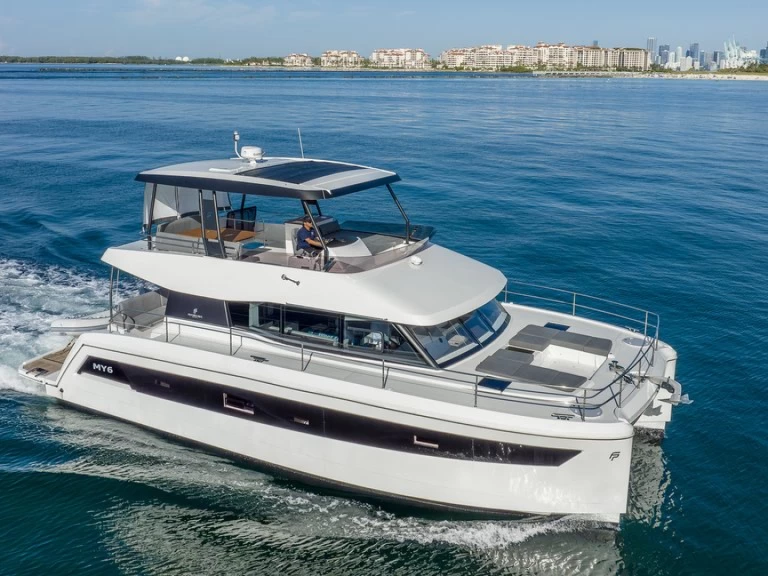 Hire a Fountaine Pajot 50 Miami Beach