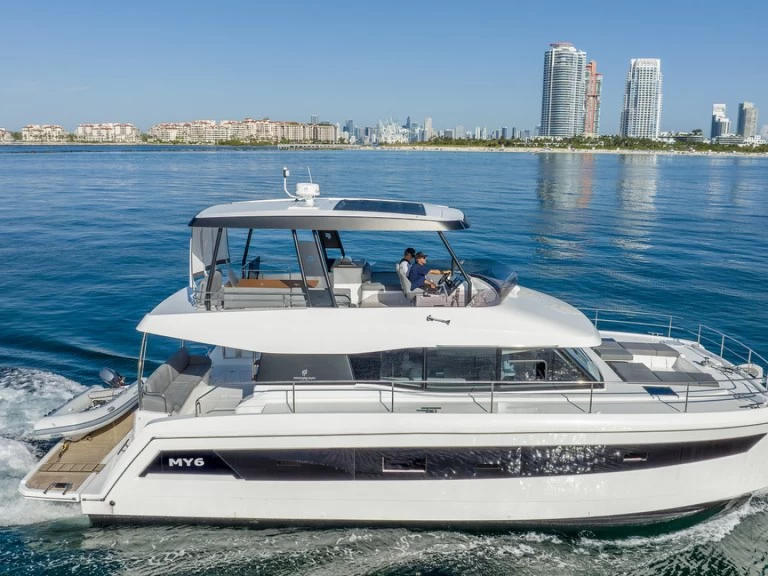 Yacht hire Miami Beach cheap 50