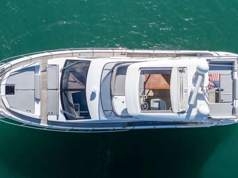 Yacht charter Miami Beach - Azimut Azimut 55 on SamBoat