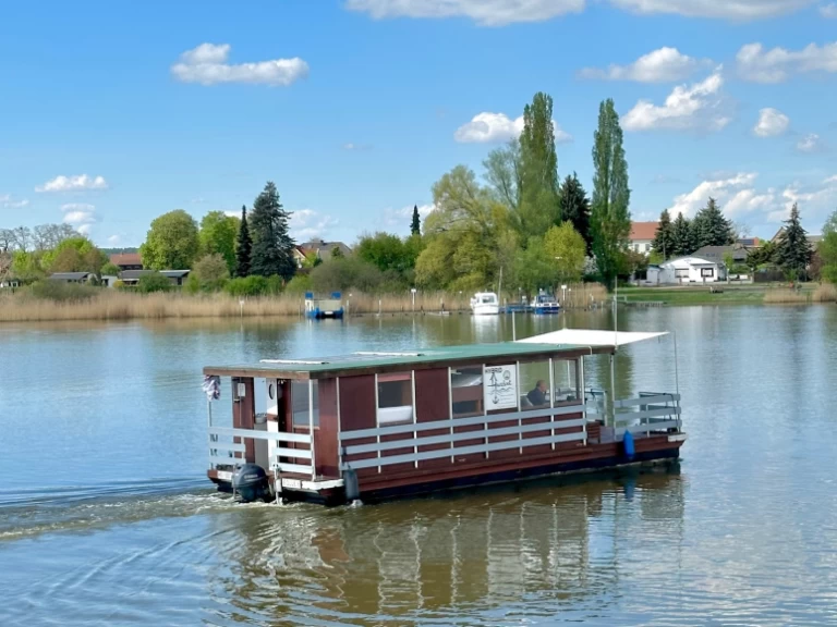 Charter a TS1000 TS1000-Premium in Radewege on Samboat