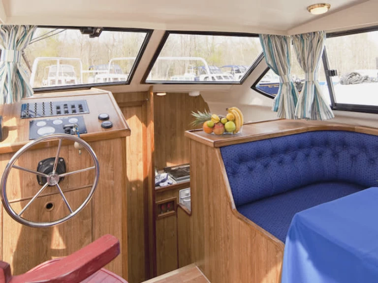 Hire Motorboat with or without skipper Le Boat Vinkeveen