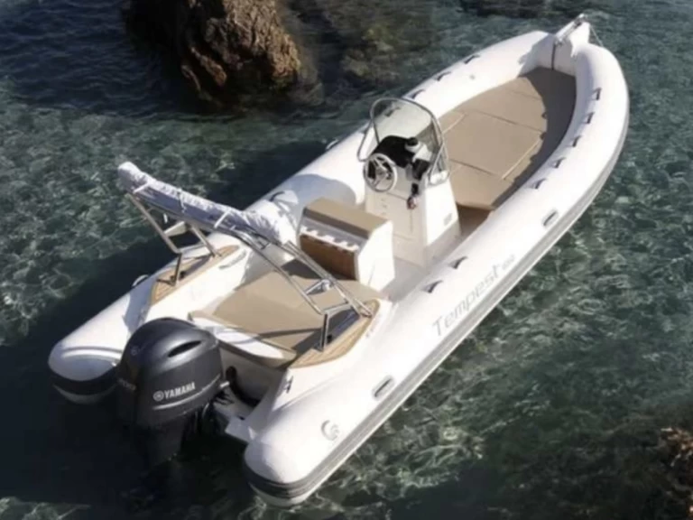 Yacht charter Les Issambres - Capelli Tempest 650 on SamBoat