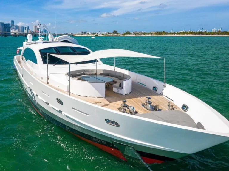 Yacht charter Miami Beach - Tecnomar 120 on SamBoat