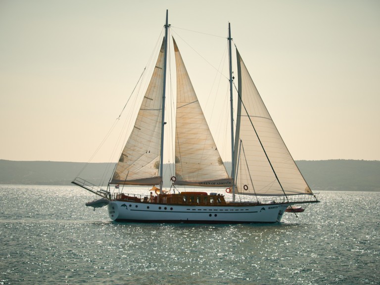 Yacht charter Kaštel Gomilica - Yener-Yachts Queen of Adriatic on SamBoat