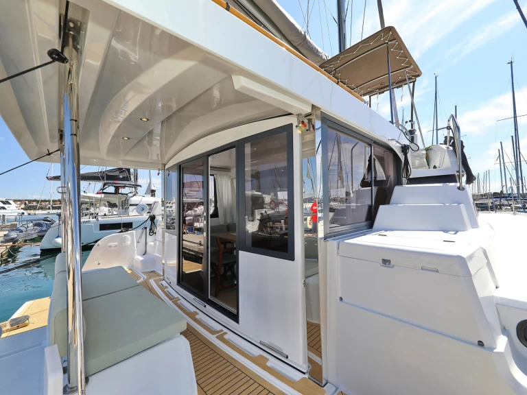 Hire Catamaran Bali with a boat licence